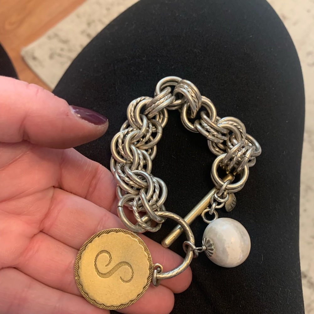 John wind sorority gal cotton pearl “s” bracelet